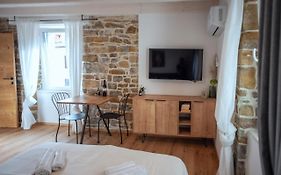 Gg Art Apartments II
